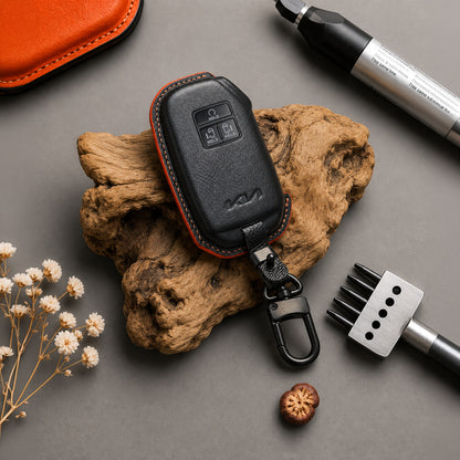 Handmade Leather Key Fob Cover For Forte, K5, Niro, Seltos, Sorento, Soul, Sportage Telluride, Cerato, EV6,EV3, EV9)